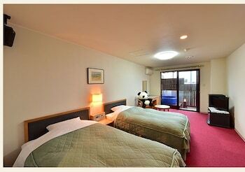 Hotel Sunresort Shirahama Buitenkant foto
